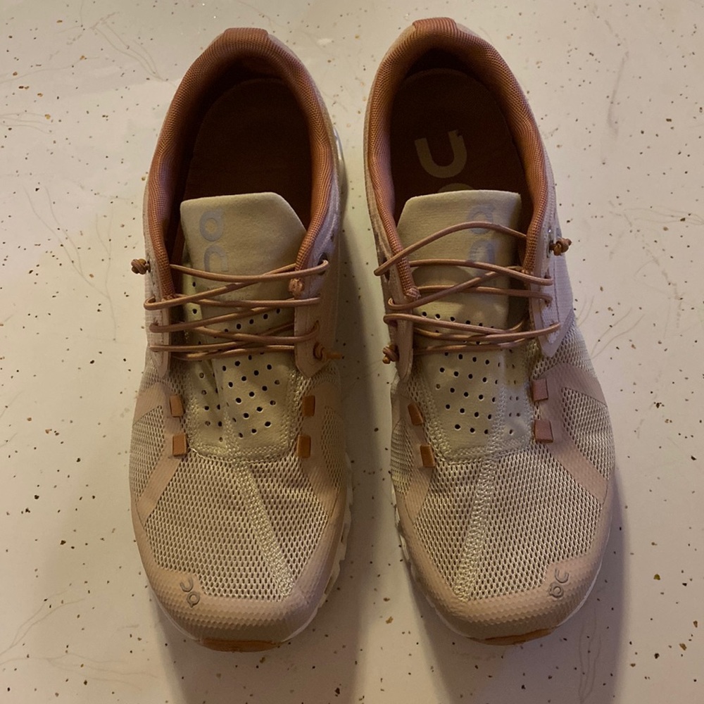 Womens sneaker